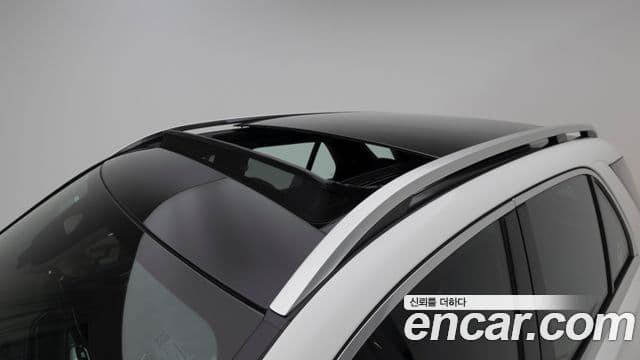 Mercedes-Benz GLE-Class 2025 — Photo 6/20