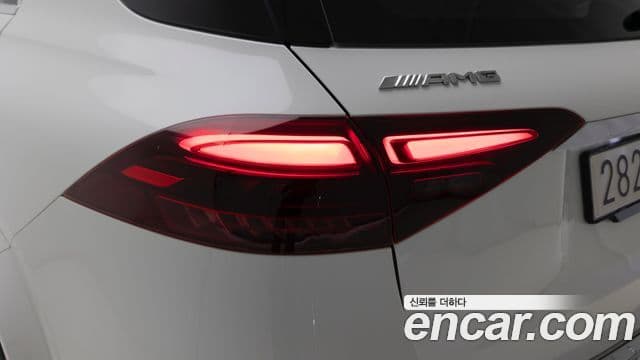 Mercedes-Benz GLE-Class 2025 — Photo 14/20