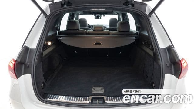 Mercedes-Benz GLE-Class 2025 — Photo 8/20