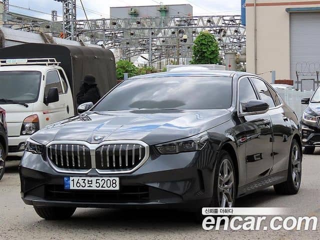 BMW 5 Series, 2024