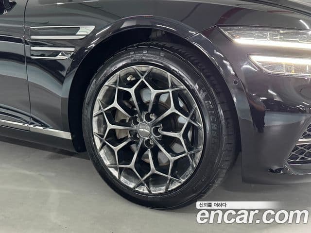 Genesis Electrified G80 2020 — ფოტო 4/20