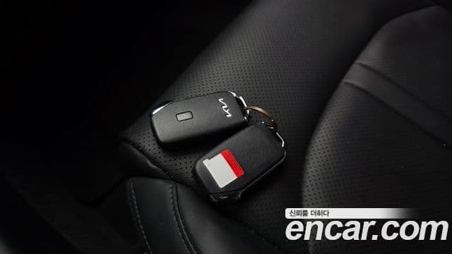 Kia K5 2023 — Şəkil 18/20