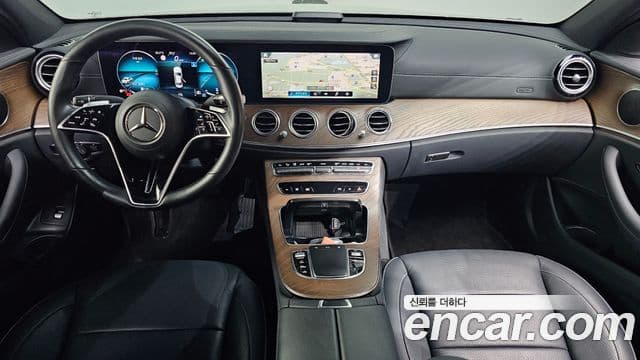 Mercedes-Benz E-Class 2021 — Фото 11/20