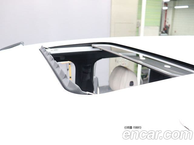 Mercedes-Benz G-Class 2025 — Photo 17/20