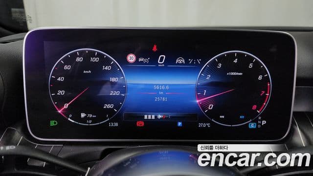 Mercedes-Benz C-Class 2024 — ფოტო 8/20