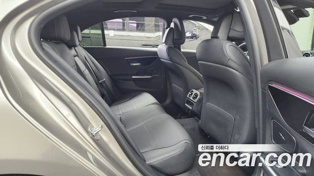 Mercedes-Benz C-Class 2024 — ფოტო 12/20