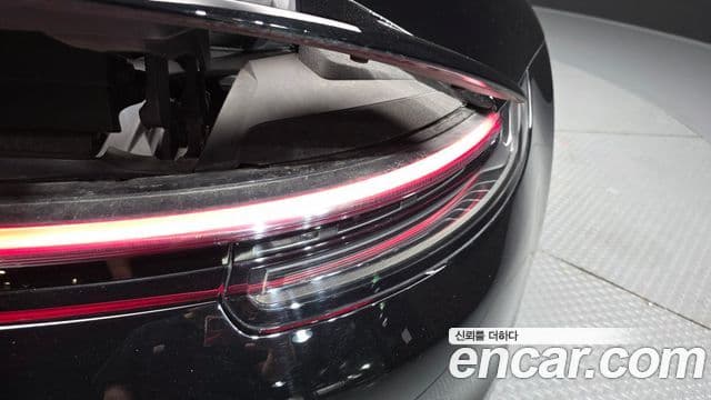 Porsche 911 2023 — Photo 28/34