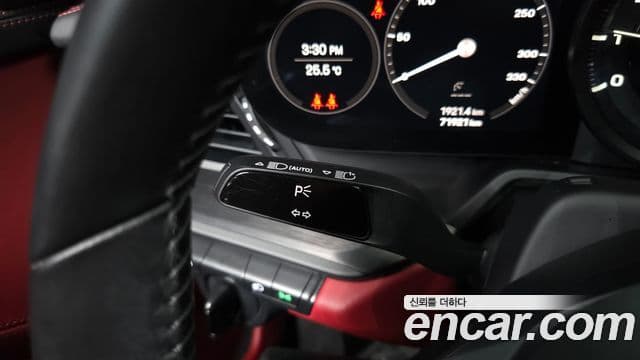 Porsche 911 2023 — Photo 25/34