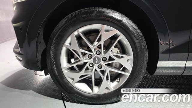 Genesis GV70 2023 — ფოტო 5/20