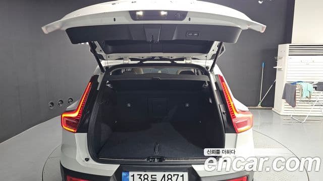 Volvo XC40 2025 — ფოტო 20/20