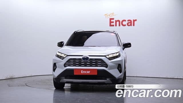 Toyota RAV4 2023 — Şəkil 3/20