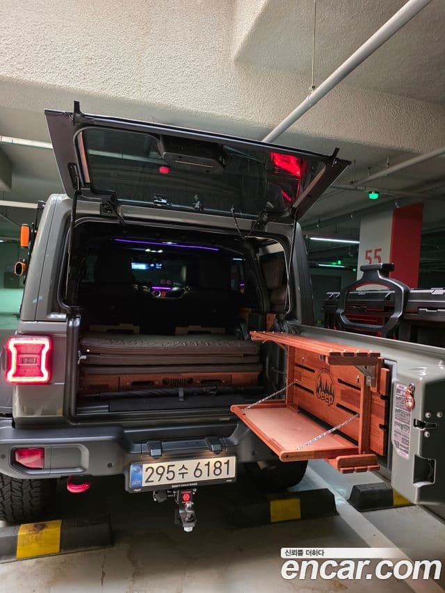 Jeep Wrangler 2020 — Şəkil 6/13