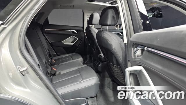 Audi Q3 2020 — Şəkil 12/20