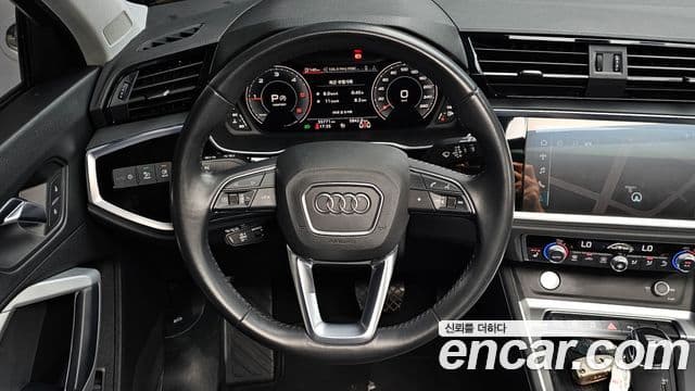 Audi Q3 2020 — Şəkil 13/20