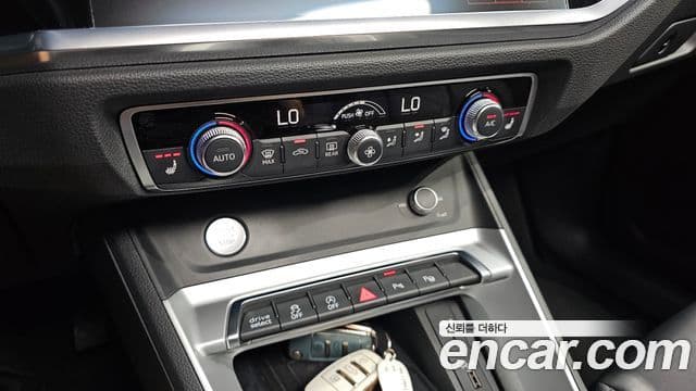 Audi Q3 2020 — Şəkil 17/20