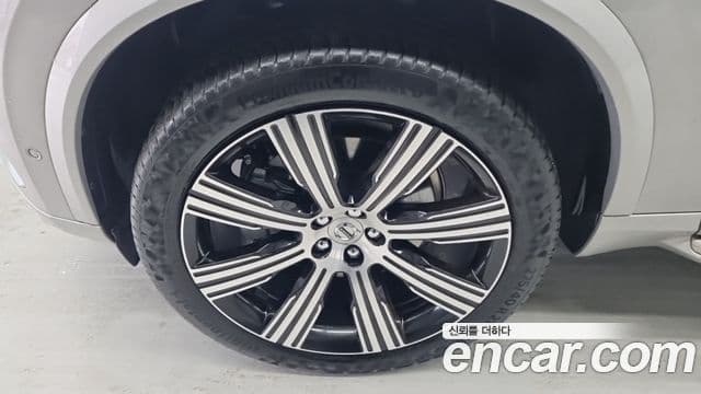 Volvo XC90 2024 — фото 5 из 17