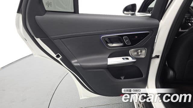 Mercedes-Benz GLC-Class 2024 — Photo 21/32