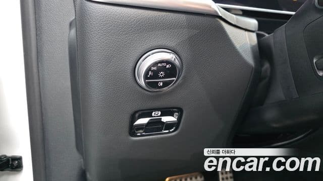 Mercedes-Benz GLC-Class 2024 — Photo 25/32