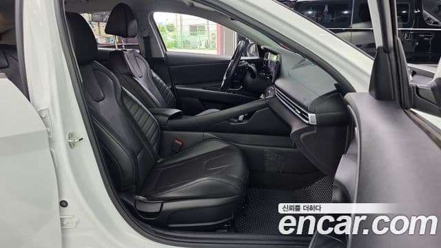 Hyundai Avante 2021 — ფოტო 11/20