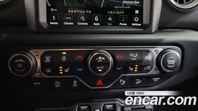 Jeep Wrangler 2019 — Фото 13/20