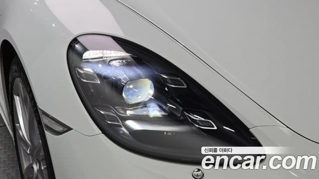 Porsche 718 Boxster 2018 — Şəkil 13/31