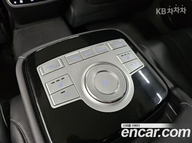 Genesis Electrified G80 2021 — фото 14 из 19