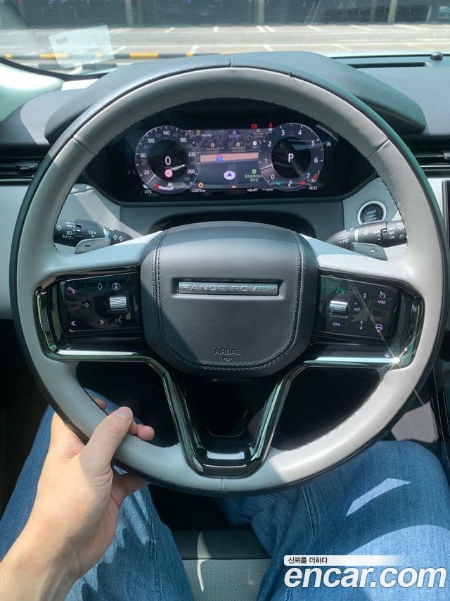 Land Rover Range Rover Velar 2024 — Фото 14/20