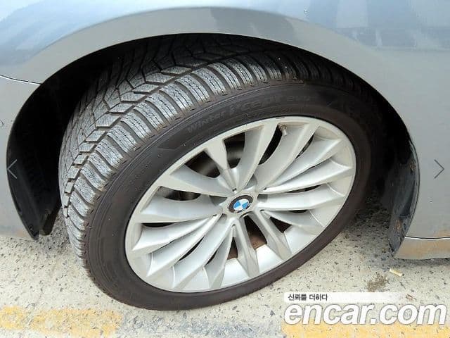 BMW 5 Series 2018 — фото 19 из 20