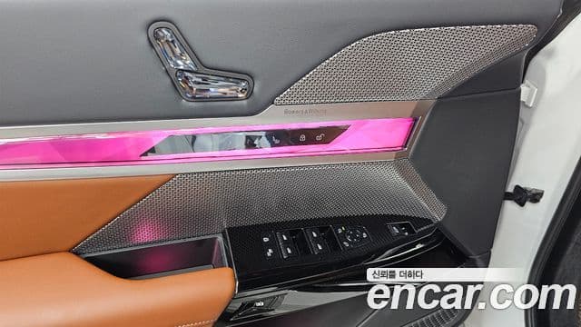 BMW 7 Series 2025 — Photo 27/34