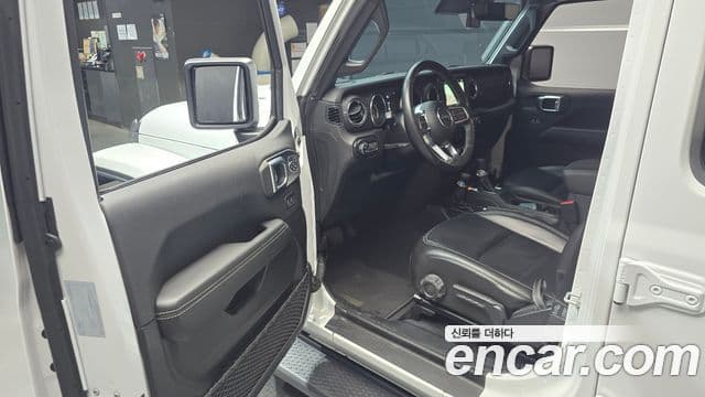 Jeep Wrangler 2021 — Şəkil 10/20