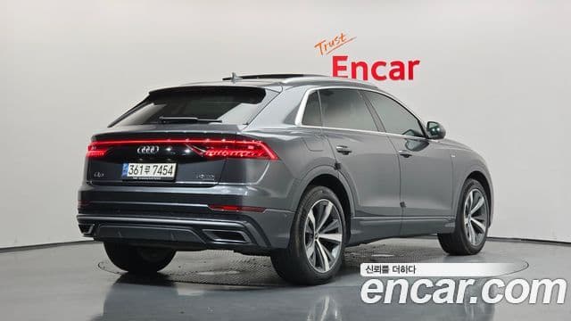Audi Q7 2021 — Şəkil 2/20