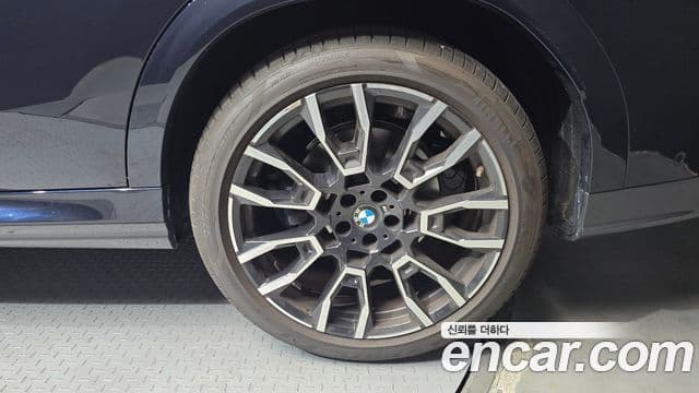 BMW X6 2025 — Photo 24/30