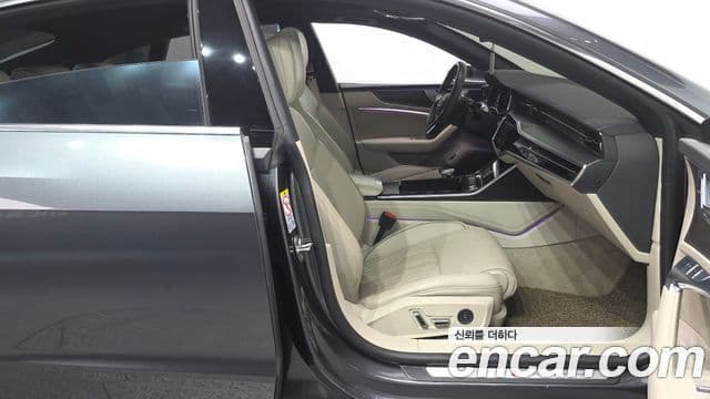 Audi A7 2021 — Şəkil 10/20