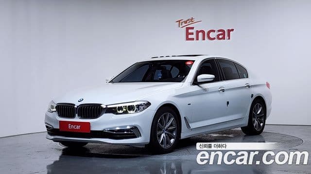 BMW 5 Series 2018 — ფოტო 1/20
