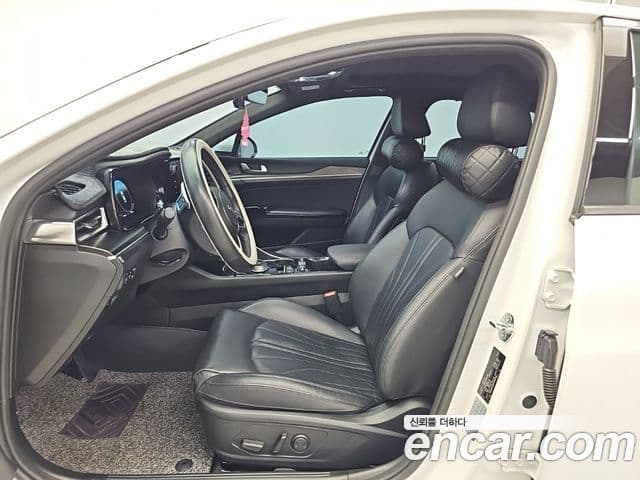 Kia K5 2022 — Şəkil 8/20