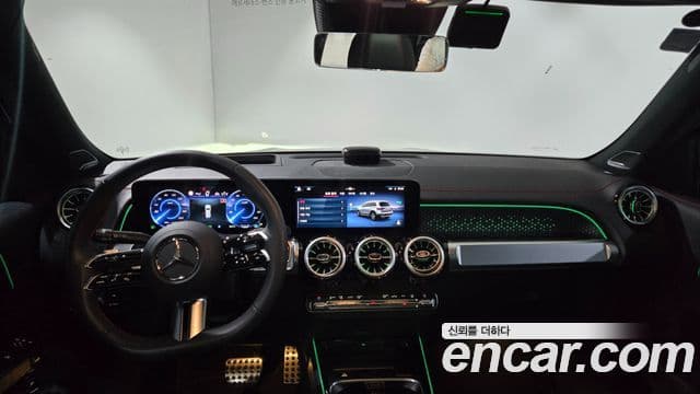 Mercedes-Benz EQB 2025 — ფოტო 15/20