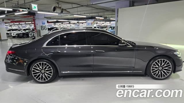 Mercedes-Benz S-Class 2025 — фото 8 из 20