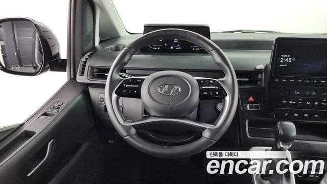 Hyundai Staria 2023 — ფოტო 13/20