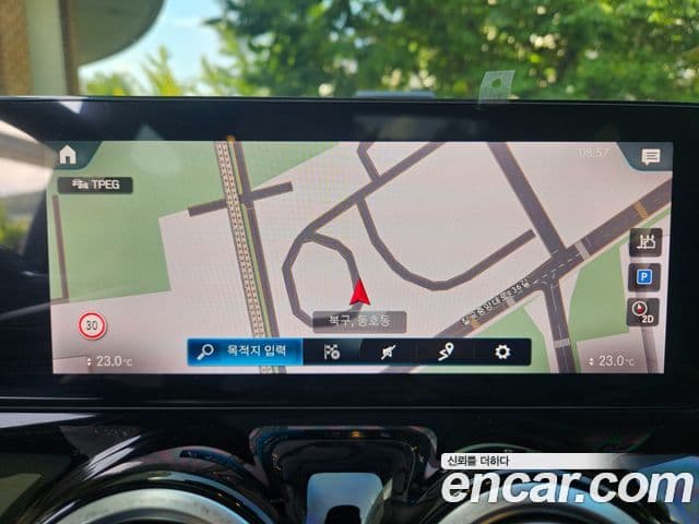 Mercedes-Benz GLA-Class 2023 — Şəkil 18/20