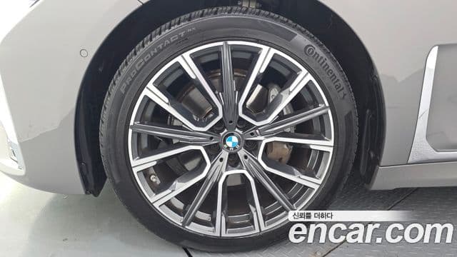 BMW 7 Series 2021 — фото 5 из 20