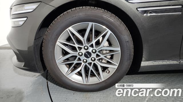 Genesis Electrified G80 2024 — фото 5 из 20