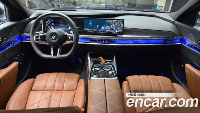 BMW 7 Series 2025 — ფოტო 7/20