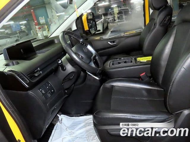 Hyundai Staria 2022 — фото 5 из 20