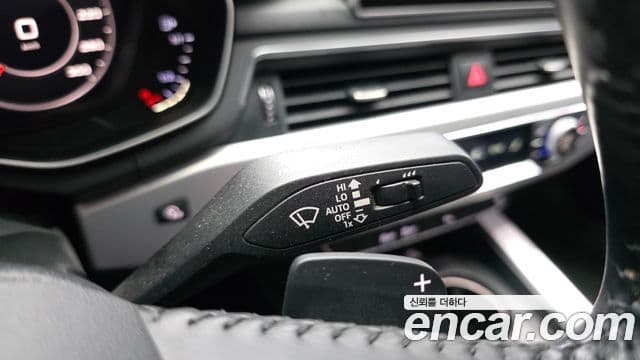 Audi A4 2018 — ფოტო 5/20