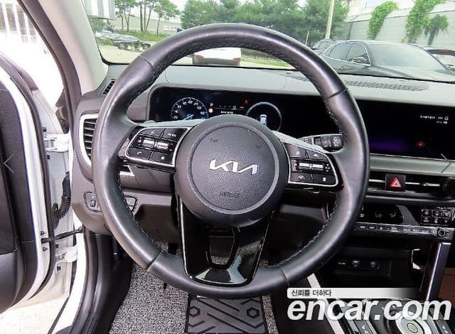 Kia Seltos 2023 — фото 6 из 20