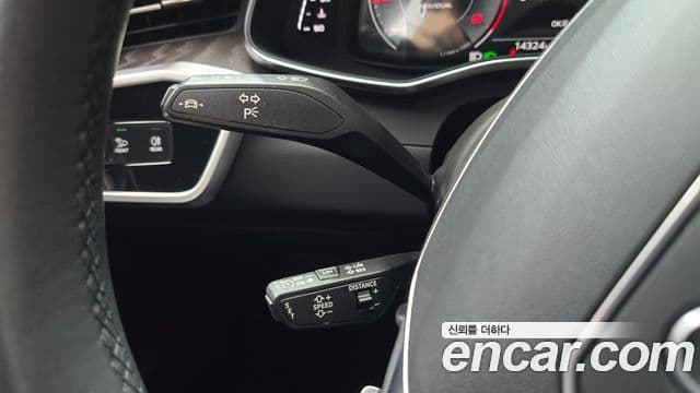 Audi A6 2022 — фото 18 из 20
