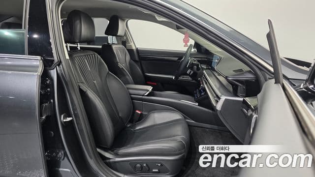 Hyundai Grandeur 2023 — ფოტო 11/20