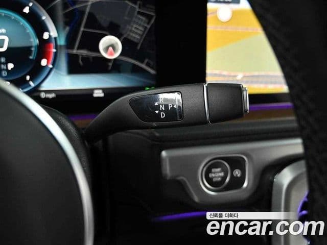 Mercedes-Benz G-Class 2021 — Photo 12/19