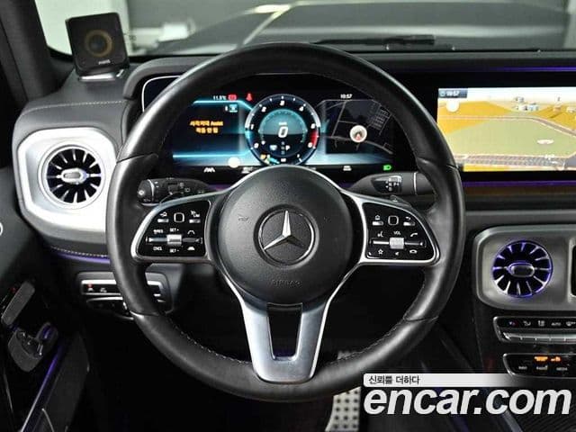Mercedes-Benz G-Class 2021 — Photo 2/19