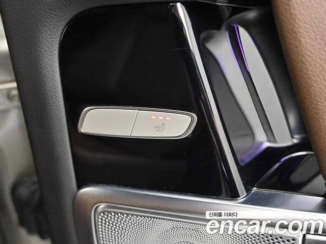 Mercedes-Benz G-Class 2021 — Photo 3/19